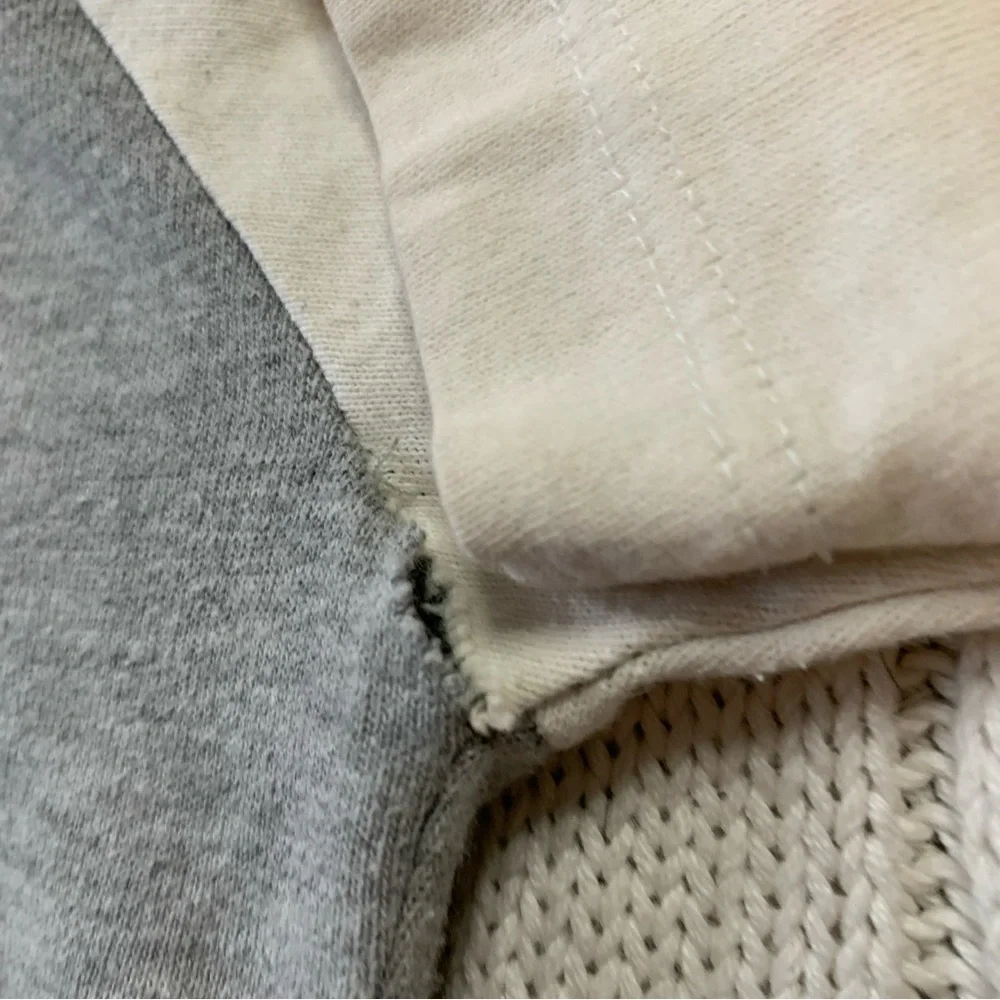 The Children’s Place LongSleeve (M)